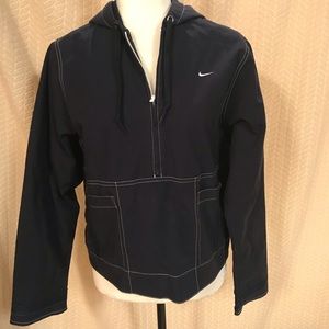 Women’s Nike pull over jacket